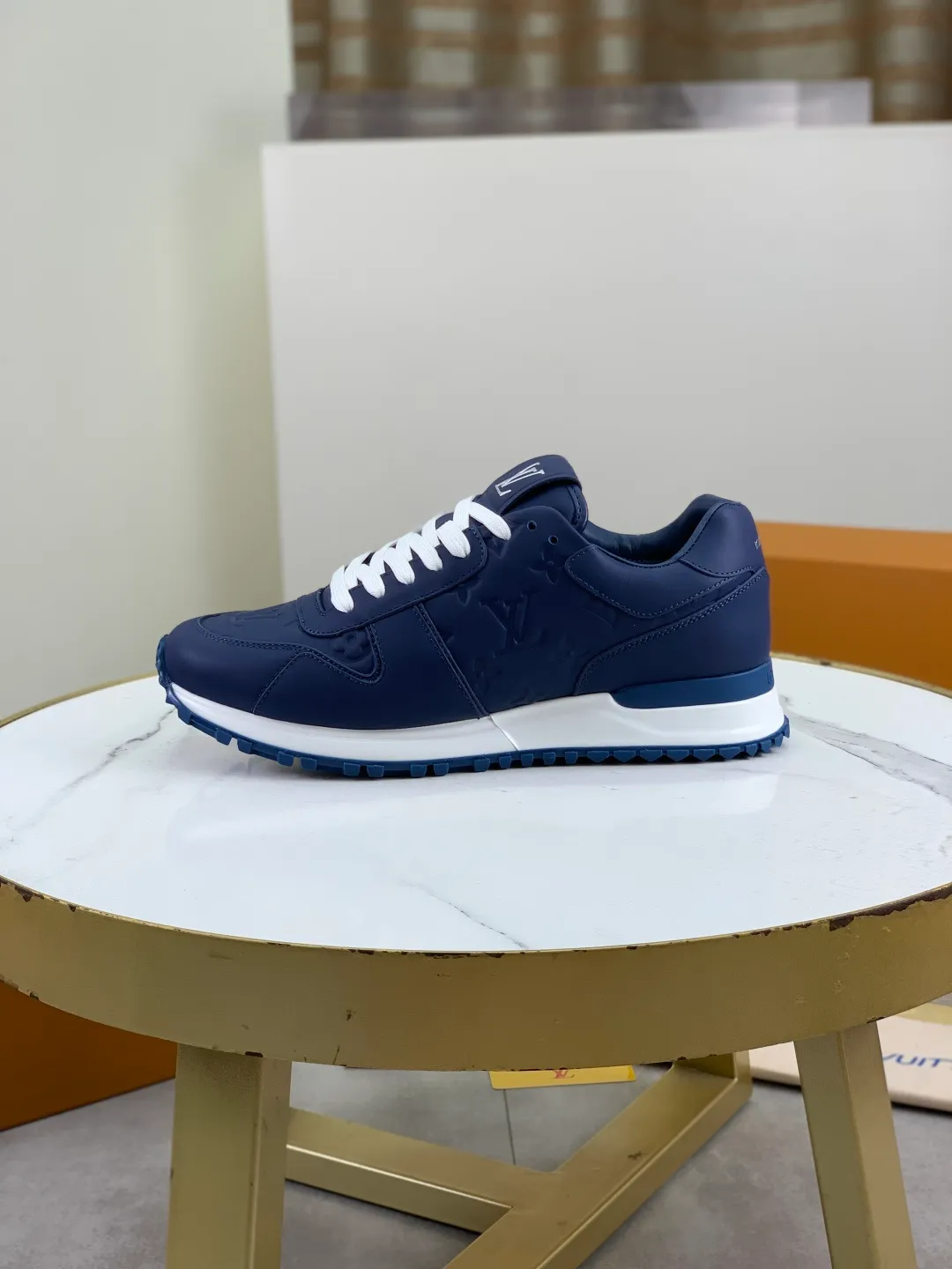 Men's men's shoes 💰P680 new style 💶[LOUIS VUITTON] (original order) new style 🍀LV Louis Vuitton * - top version of LV classic trendy shoes! Made of imported original cowhide and water-dyed cowhide lining. The latest original wear-resistant rubber combination outsole! High quality products! Multiple colors available, code number: 38-44 (45 46 customized)